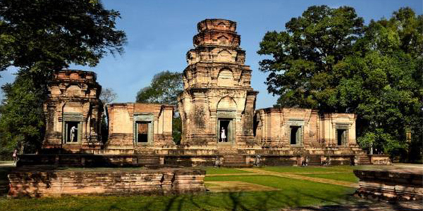 Classical Historical Tour to Angkor Wat Ancient City